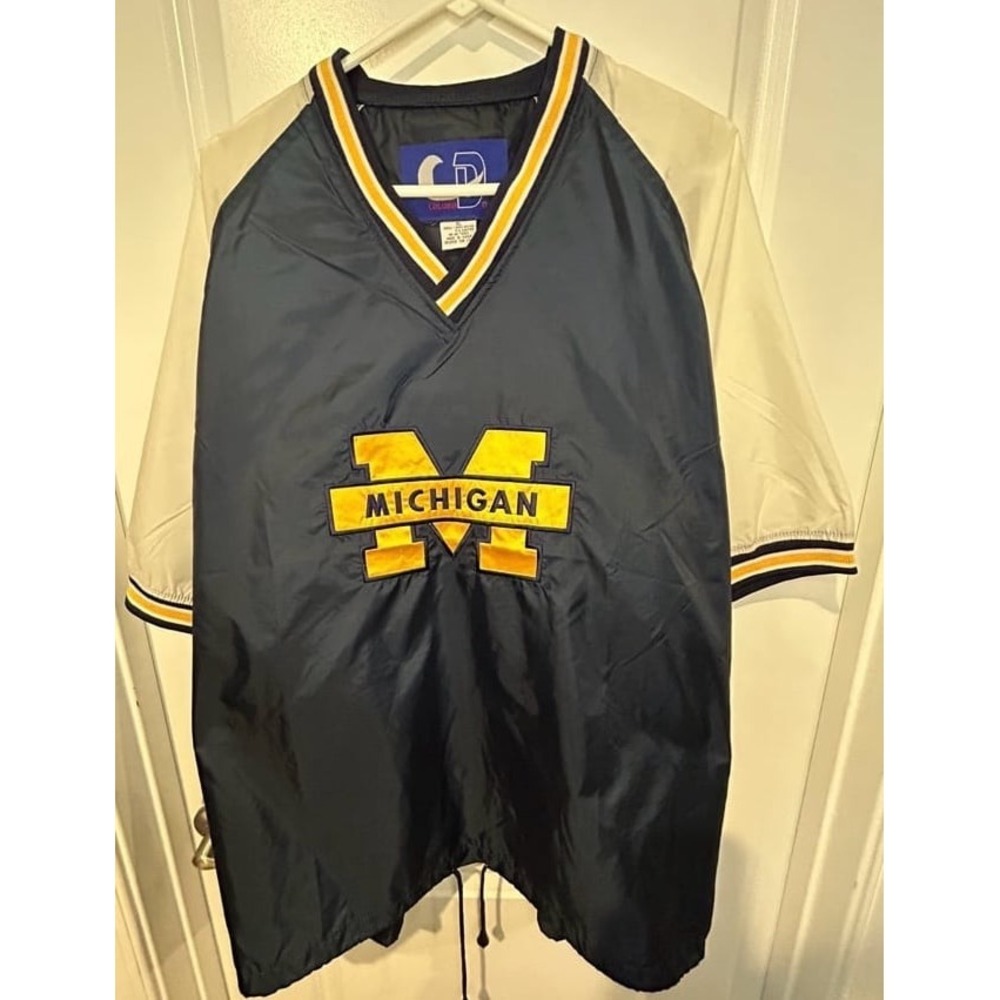 Vintage 90's Michigan Wolverines Embroidered Waterproof Windbreaker Pullover NEW